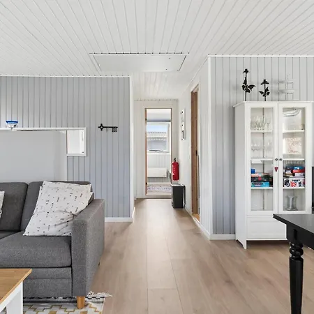 Mysigt Med Annex Nära Hou Och Havet Semesterbostad Hals