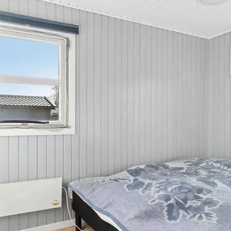 Semesterbostad Mysigt Med Annex Nära Hou Och Havet